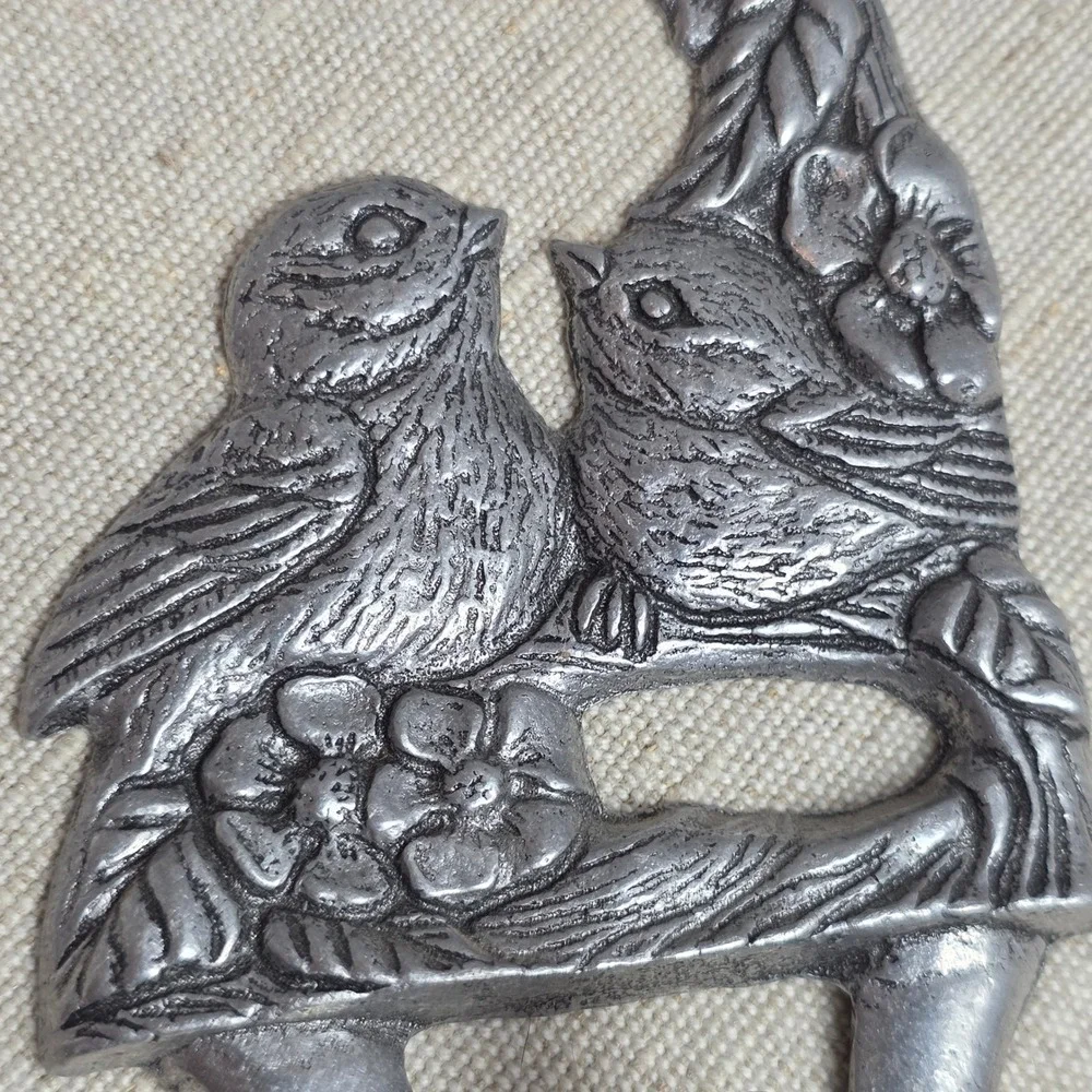 Hallmark‎ Vintage Cast Metal Love Birds Wall Hook Silver Tone Nature Decor